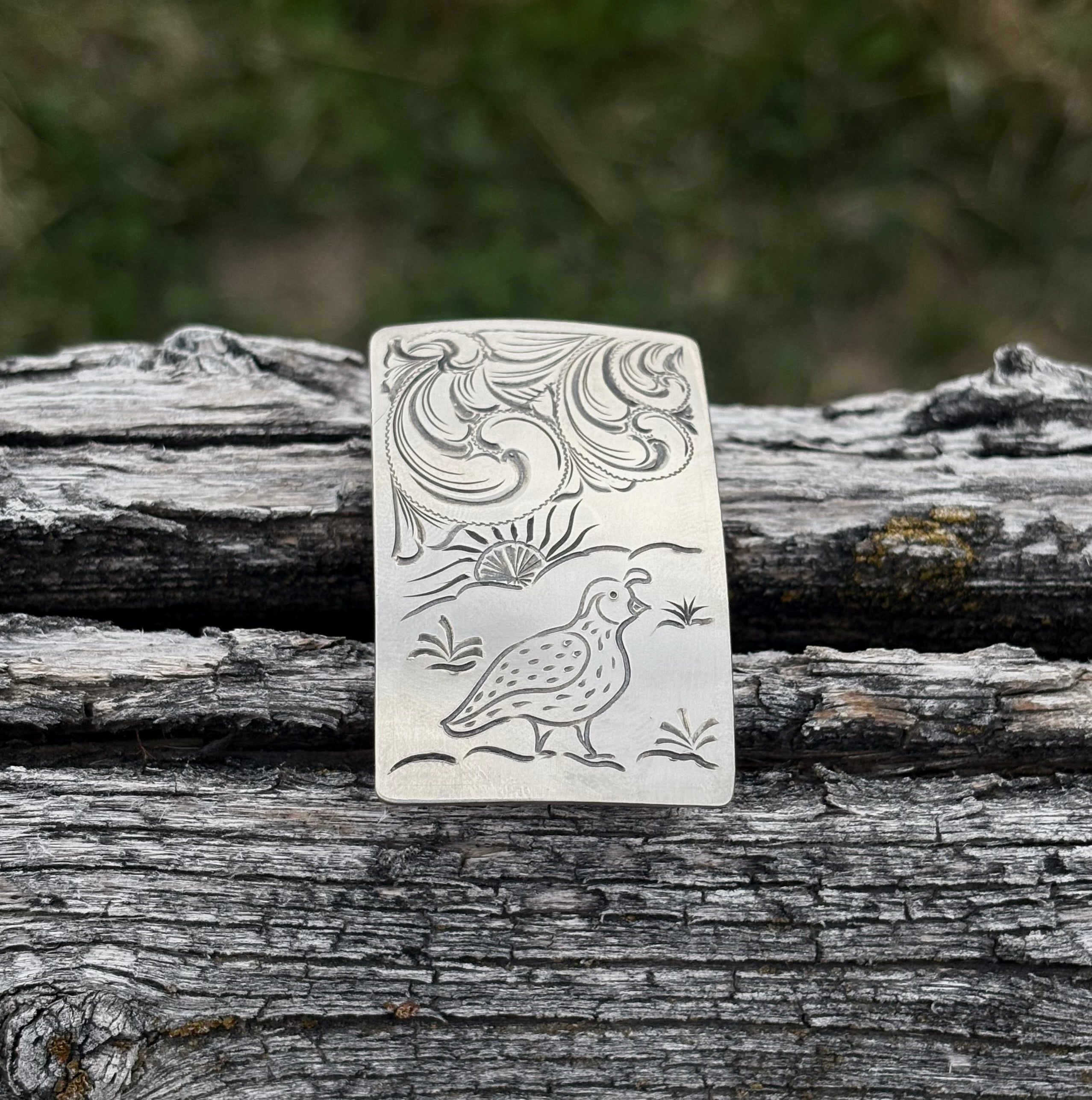 Quail buckle