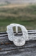 Floral cart buckle