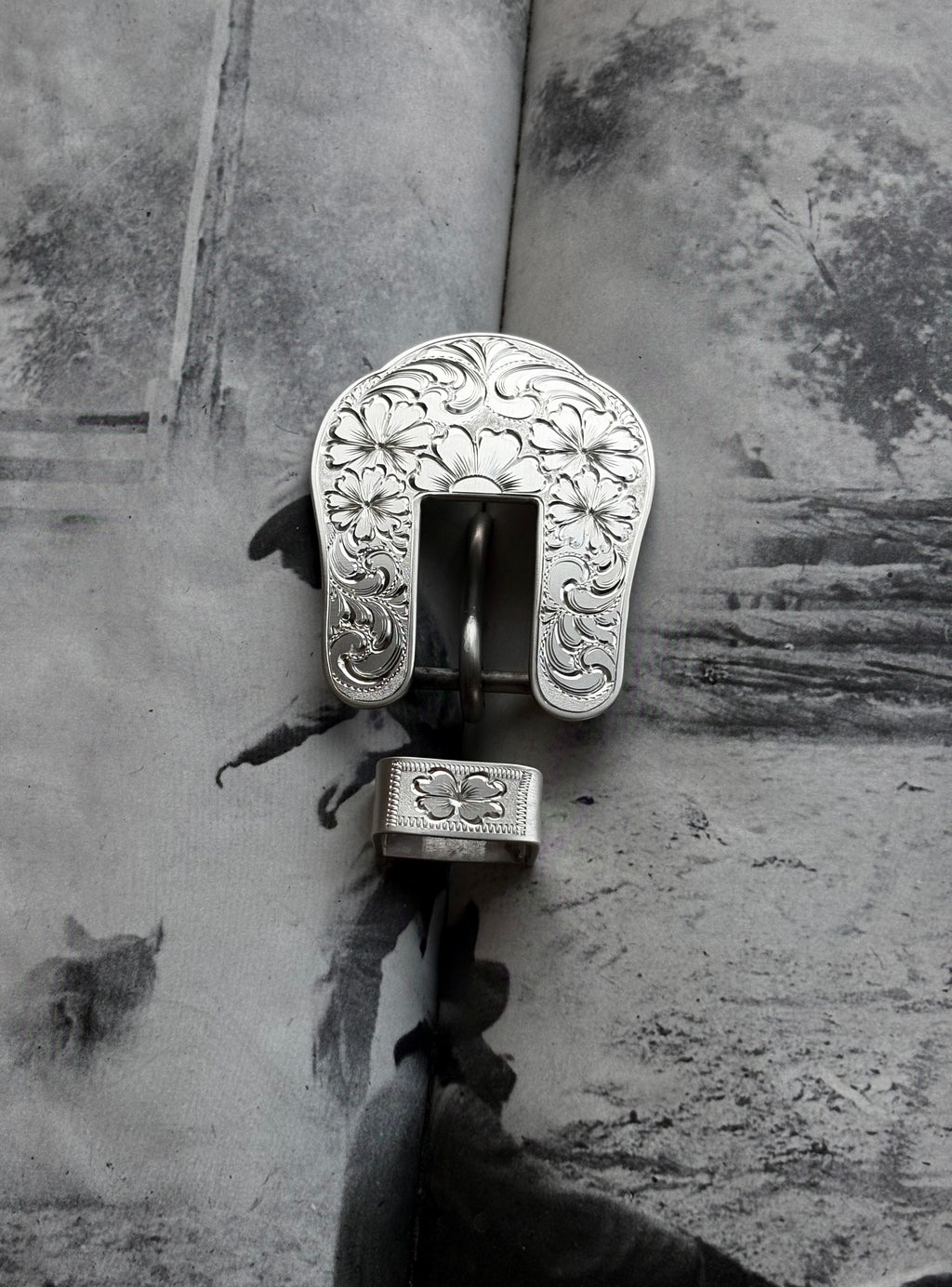 Bloom Buckle